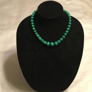 Vintage and gorgeous Malachite stone beaded necklace
